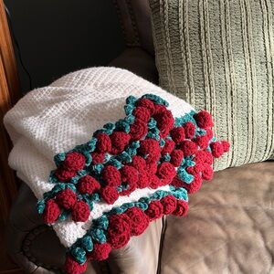 Handcrafted Cream and Red roses bouquet flower blanket